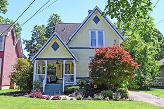 9 Walnut Avenue, Wyoming, OH 45215