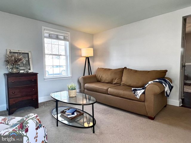 37 N GAY ST, Marietta, PA 17547