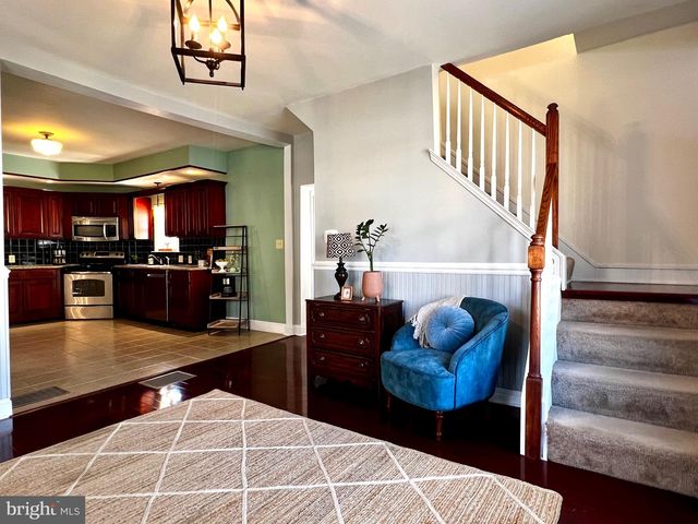 37 N GAY ST, Marietta, PA 17547