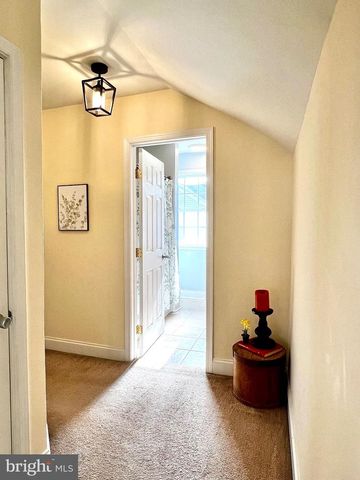 37 N GAY ST, Marietta, PA 17547