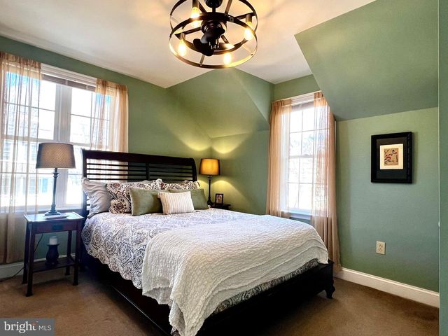 37 N GAY ST, Marietta, PA 17547