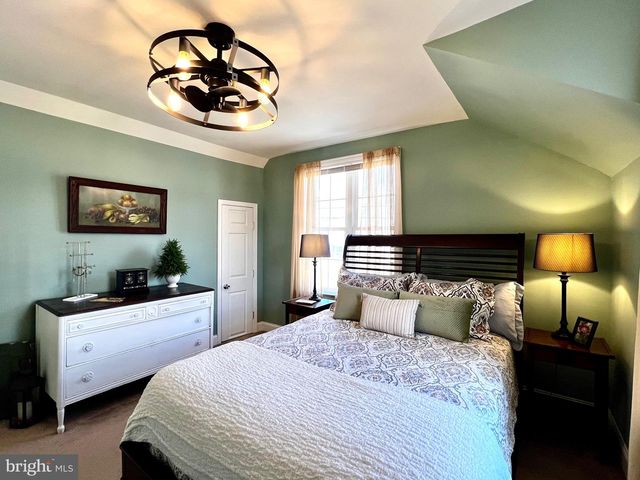 37 N GAY ST, Marietta, PA 17547