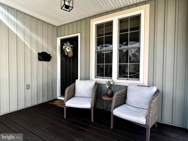 37 N GAY ST, Marietta, PA 17547