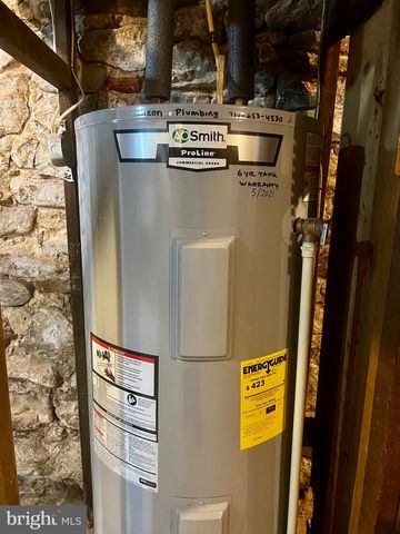 37 N GAY ST, Marietta, PA 17547