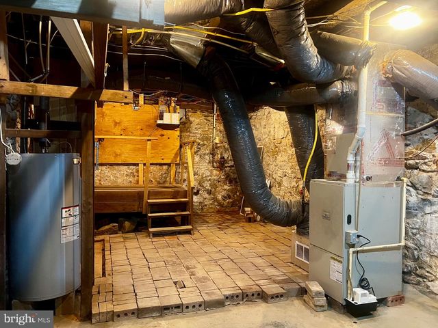 37 N GAY ST, Marietta, PA 17547