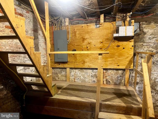 37 N GAY ST, Marietta, PA 17547