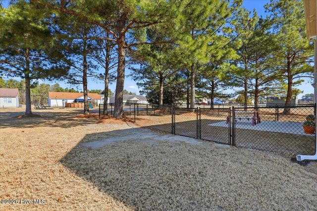 2142 Carriage Drive, Kinston, NC 28504