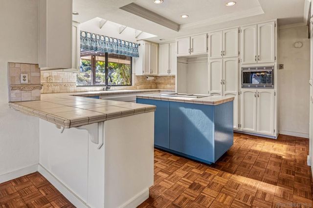 3209 Mary Ln, Escondido, CA 92025