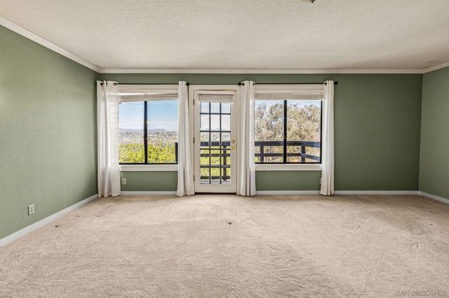 3209 Mary Ln, Escondido, CA 92025