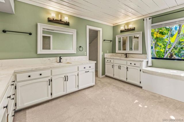 3209 Mary Ln, Escondido, CA 92025