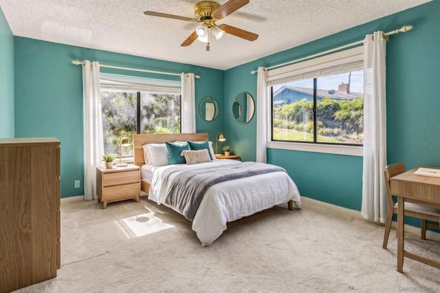 3209 Mary Ln, Escondido, CA 92025