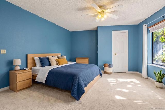 3209 Mary Ln, Escondido, CA 92025