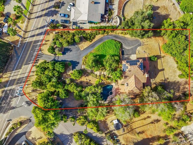 3209 Mary Ln, Escondido, CA 92025