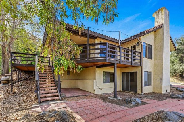 3209 Mary Ln, Escondido, CA 92025