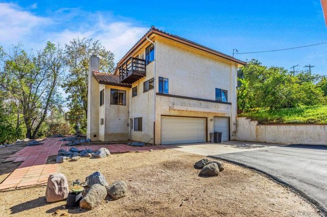 3209 Mary Ln, Escondido, CA 92025