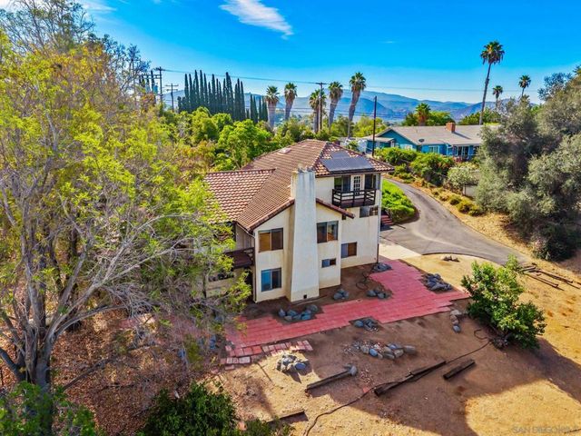 3209 Mary Ln, Escondido, CA 92025