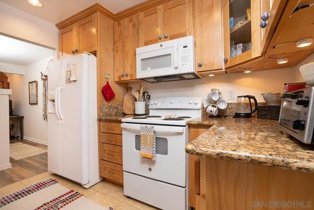 2412 Altisma Way D, Carlsbad, CA 92009