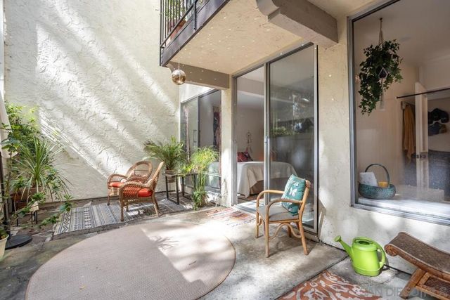 2412 Altisma Way D, Carlsbad, CA 92009