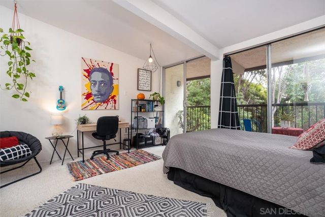 2412 Altisma Way D, Carlsbad, CA 92009