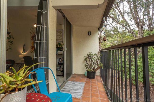 2412 Altisma Way D, Carlsbad, CA 92009