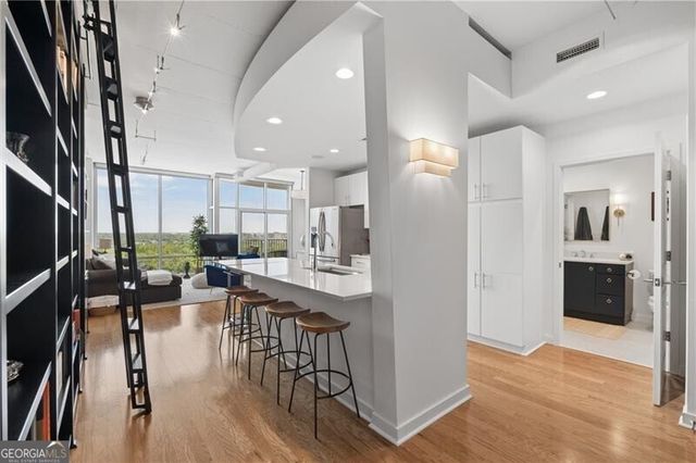 943 Peachtree Street NE 1415, Atlanta, GA 30309