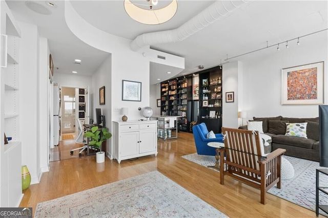 943 Peachtree Street NE 1415, Atlanta, GA 30309