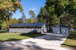 1308 Woodlawn Avenue, Clare, MI 48617