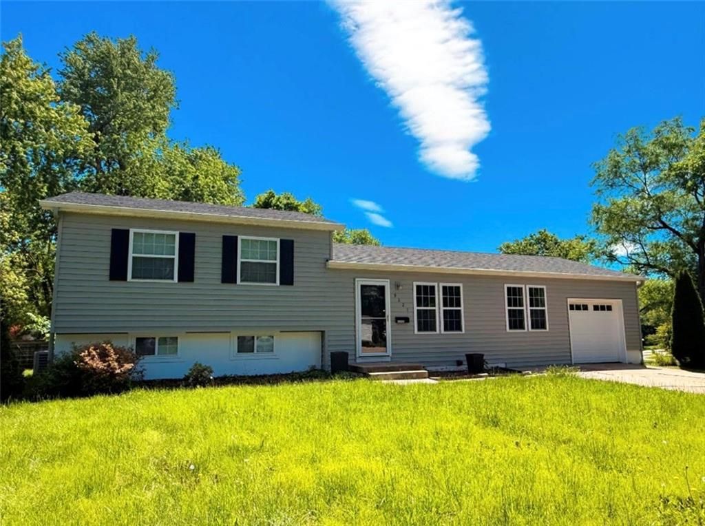 9221 W 99th Terrace, Overland Park, KS 66212