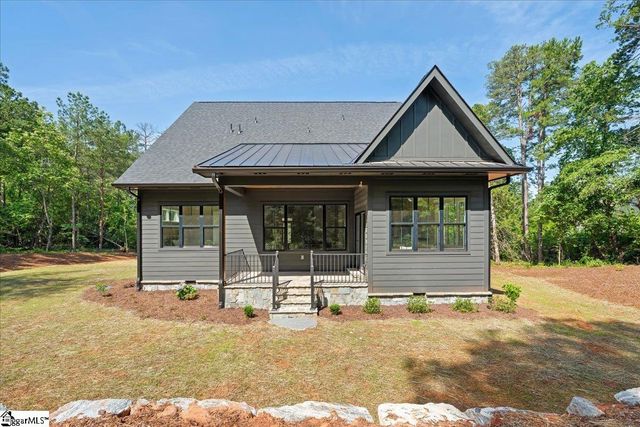1722 Six Mile Highway, Central, SC 29630