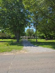 733 Martin Dr E, Wynne, AR 72396