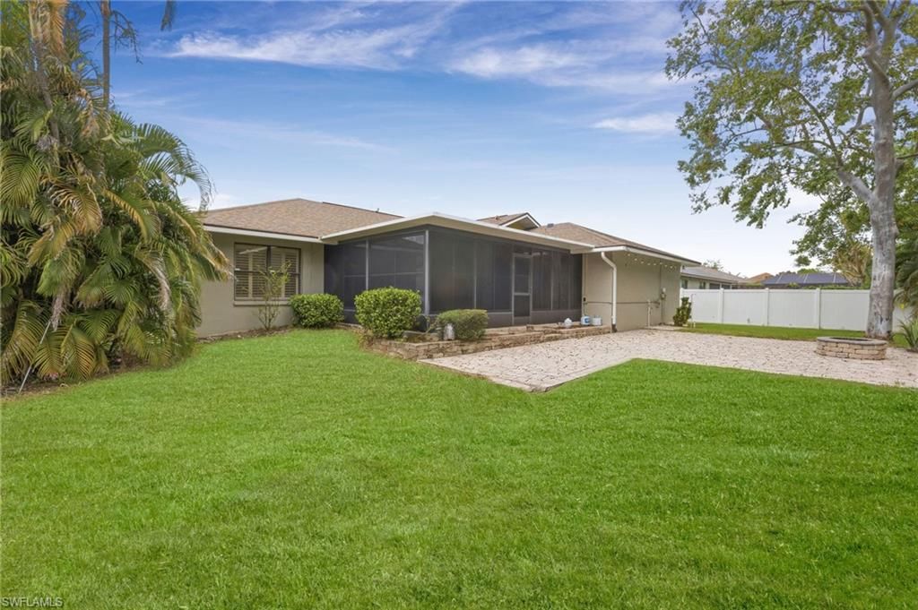 Image 37 of property listing at 1828 SW 18th TER, Cape Coral, FL 33991