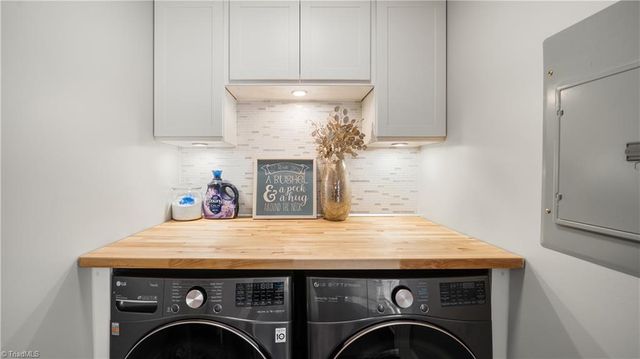 110 Larkspur Lane, Thomasville, NC 27360