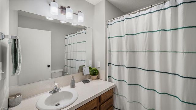 110 Larkspur Lane, Thomasville, NC 27360