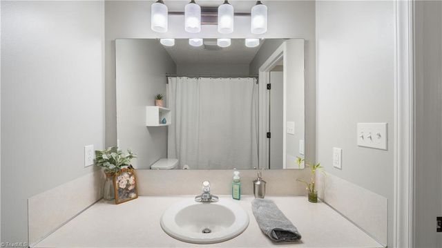 110 Larkspur Lane, Thomasville, NC 27360