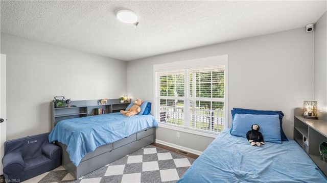 110 Larkspur Lane, Thomasville, NC 27360