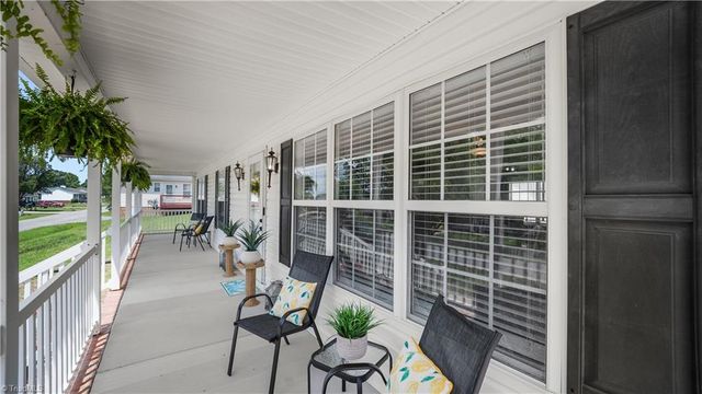 110 Larkspur Lane, Thomasville, NC 27360