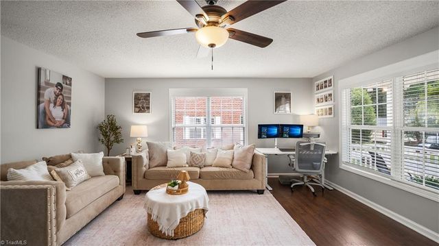 110 Larkspur Lane, Thomasville, NC 27360
