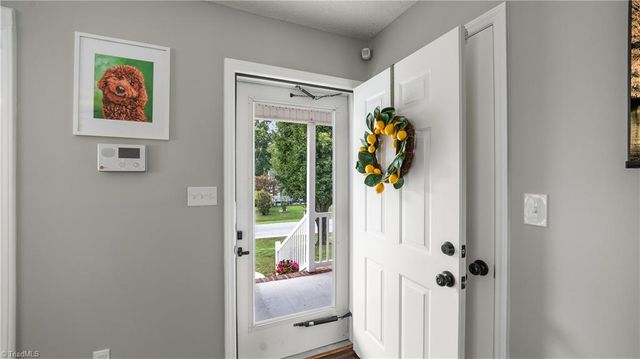110 Larkspur Lane, Thomasville, NC 27360