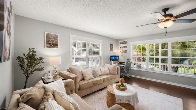 110 Larkspur Lane, Thomasville, NC 27360