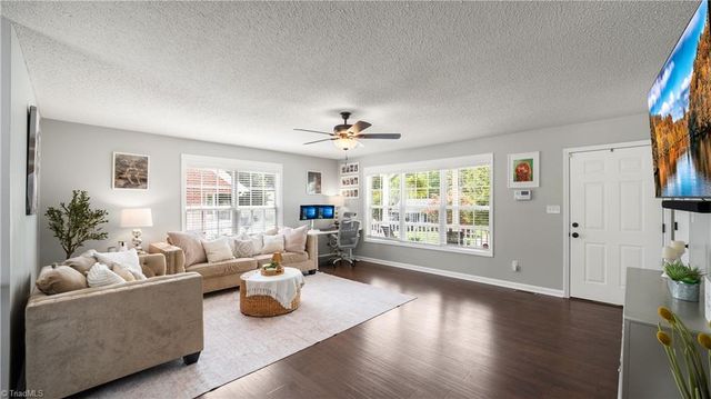 110 Larkspur Lane, Thomasville, NC 27360
