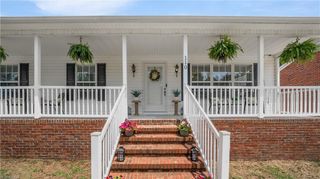 110 Larkspur Lane, Thomasville, NC 27360