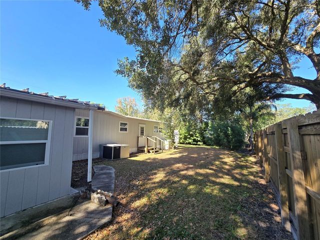 1639 FLOUNDER STREET, St Cloud, FL 34771