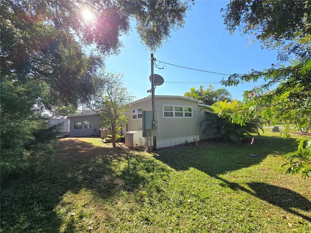 1639 FLOUNDER STREET, St Cloud, FL 34771