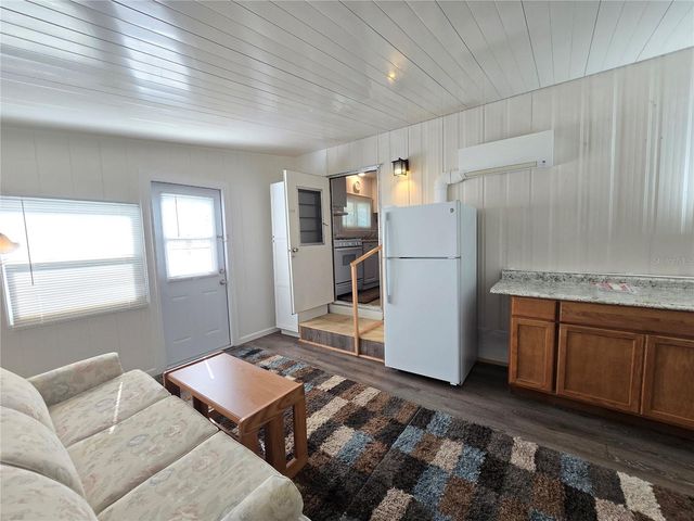 1639 FLOUNDER STREET, St Cloud, FL 34771