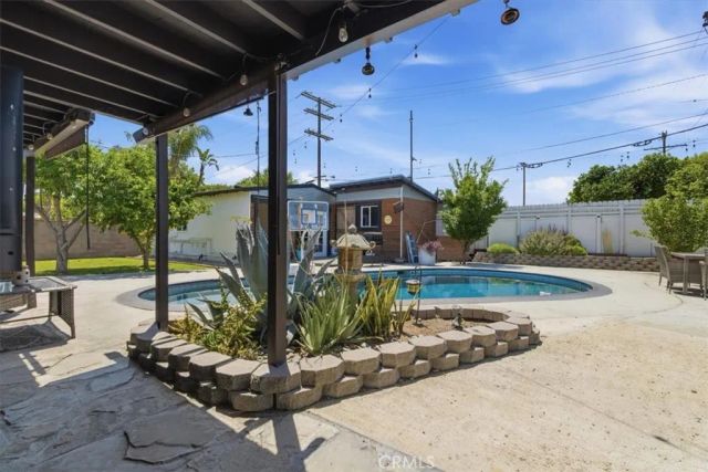 7959 Bothwell, Reseda, CA 91335