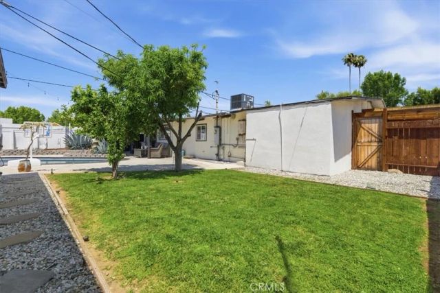 7959 Bothwell, Reseda, CA 91335