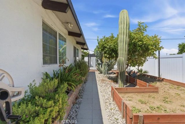 7959 Bothwell, Reseda, CA 91335