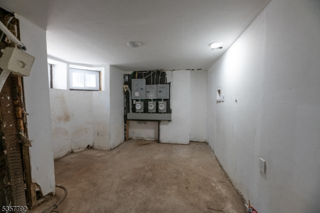 76 Highland Ave, Newark City, NJ 07104