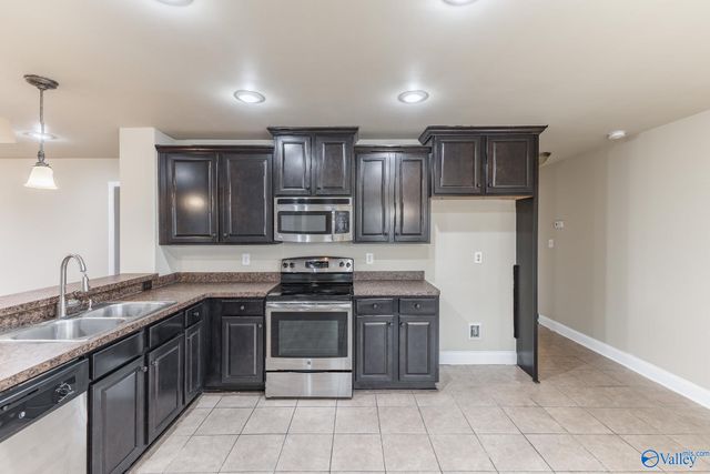 121 Meadow Land Drive, Meridianville, AL 35759