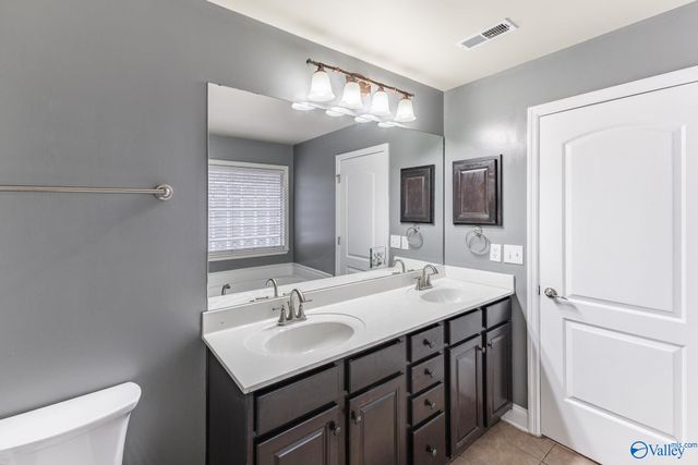 121 Meadow Land Drive, Meridianville, AL 35759